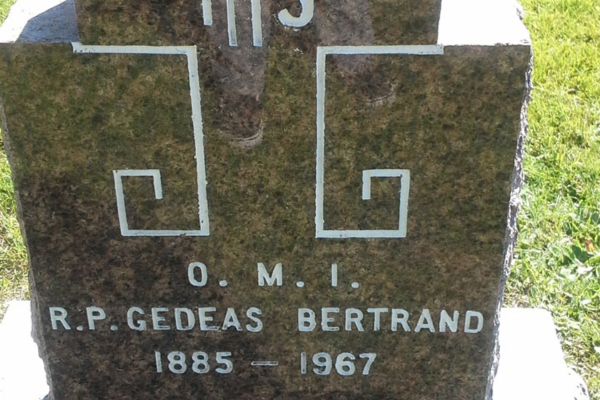 Photo du monument du Père Gédéas Bertrand.